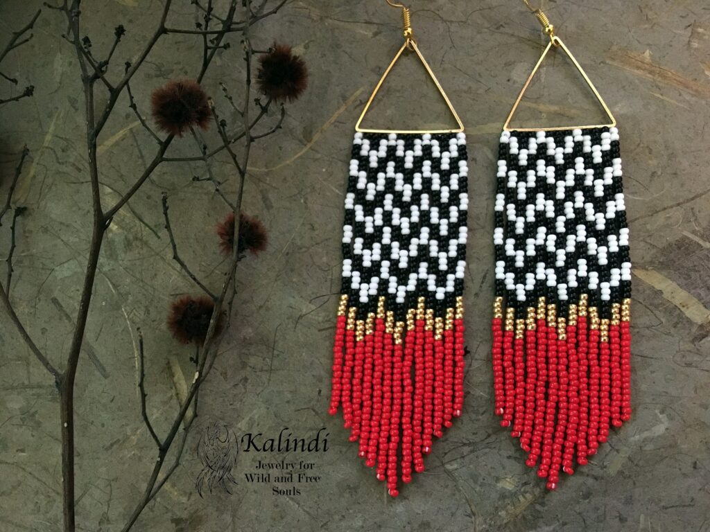 HANDMADE BEADED EARRINGS WITH FRINGE Twin Peaks