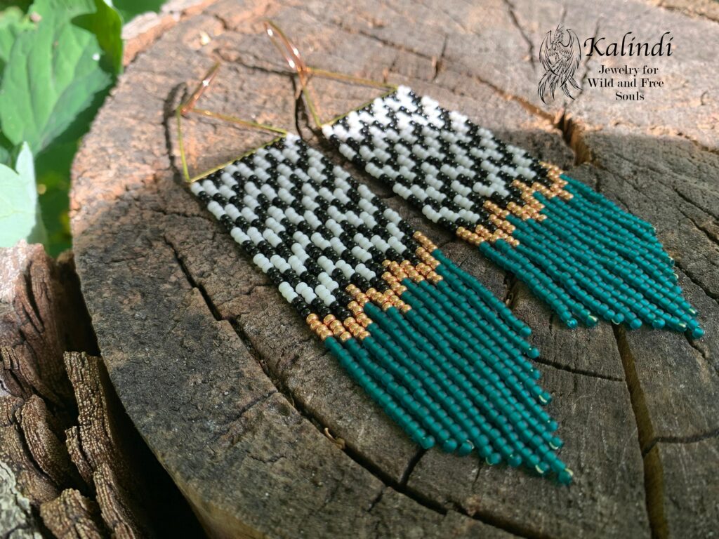 HANDMADE BEADED EARRINGS WITH FRINGE