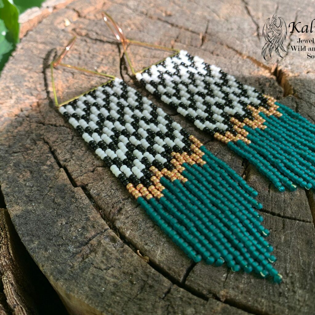 HANDMADE BEADED EARRINGS WITH FRINGE