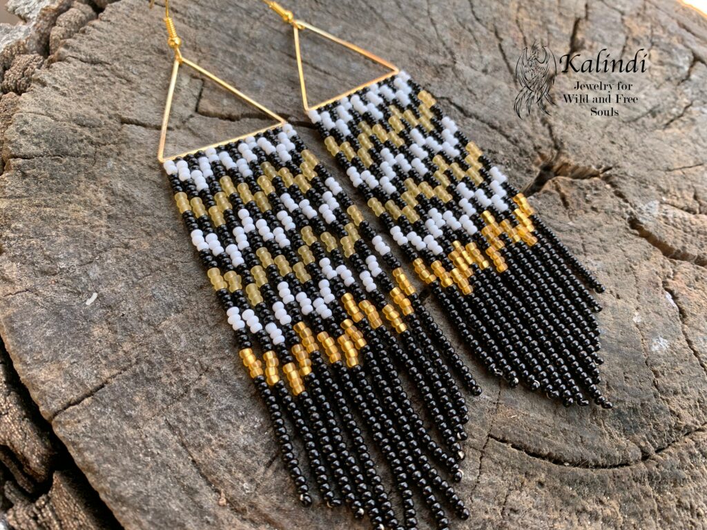 HANDMADE BEADED EARRINGS WITH FRINGE