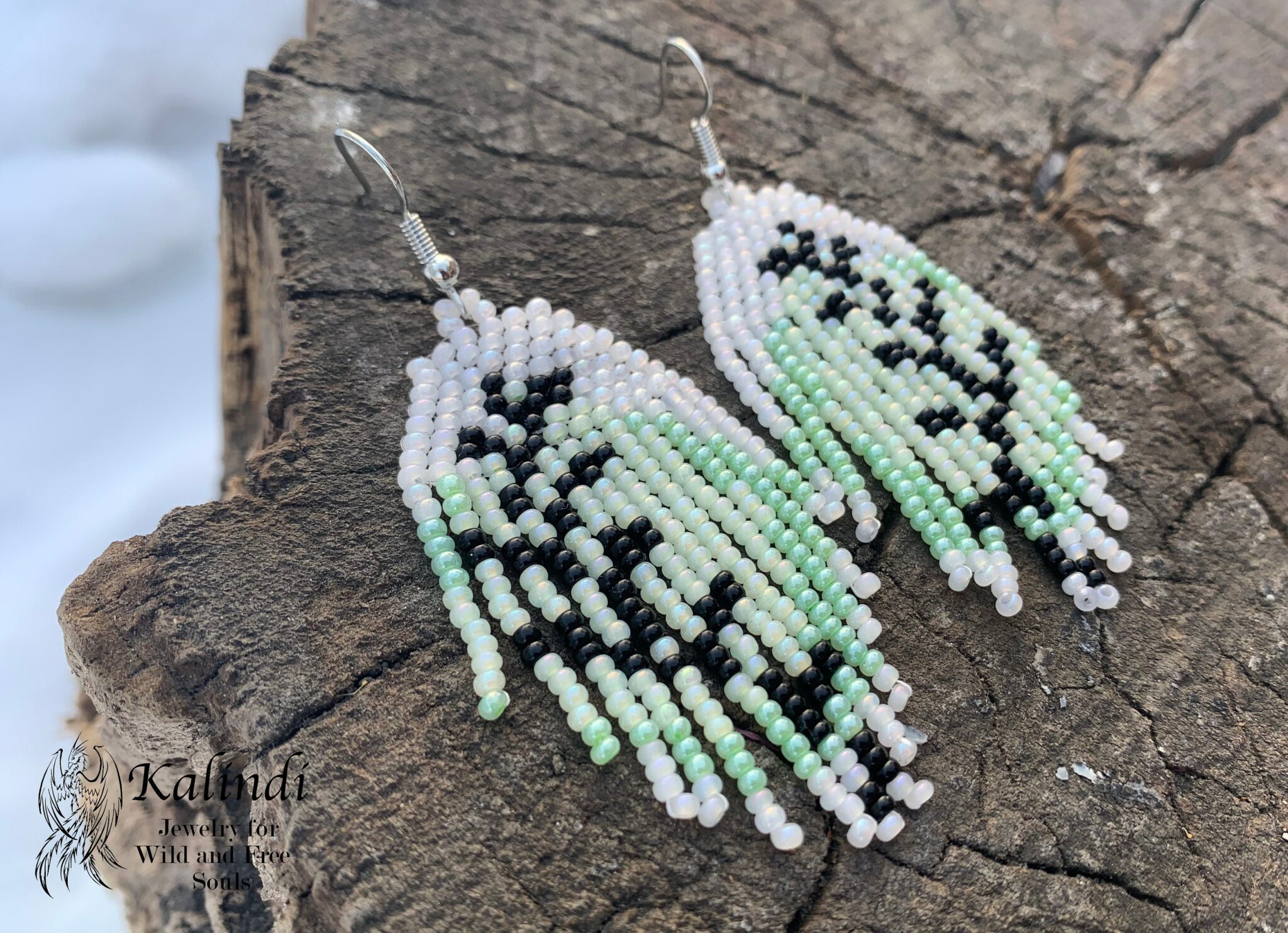 DELICATE BEADED EARRINGS WITH TWIG