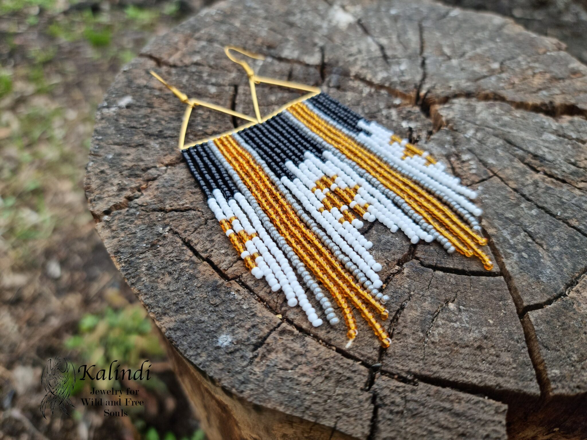 HANDMADE BEADED EARRINGS WITH FRINGE