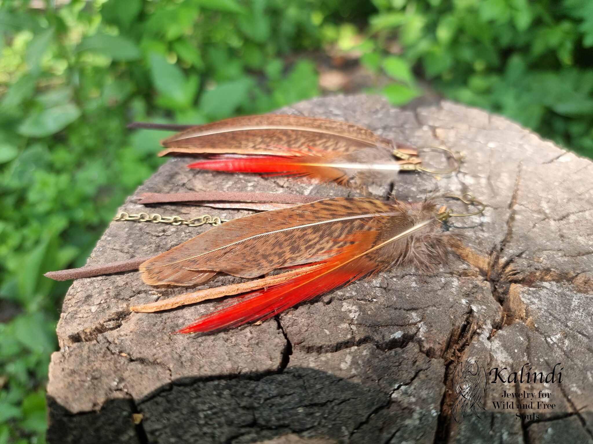 Earrings with feathers