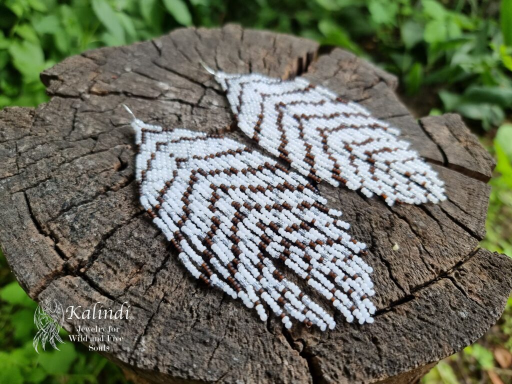 LONG WHITE BEADED EARRINGS FEATHER