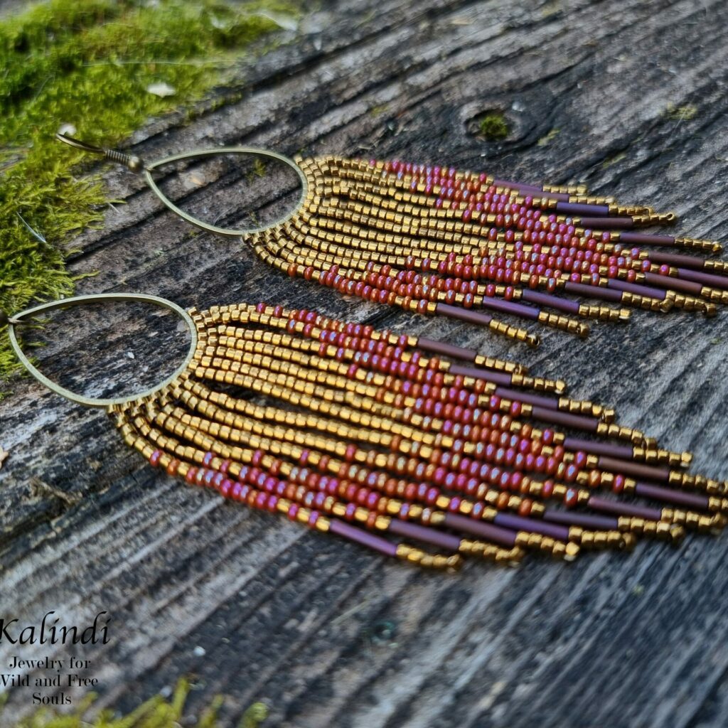 Long beaded earrings bronze