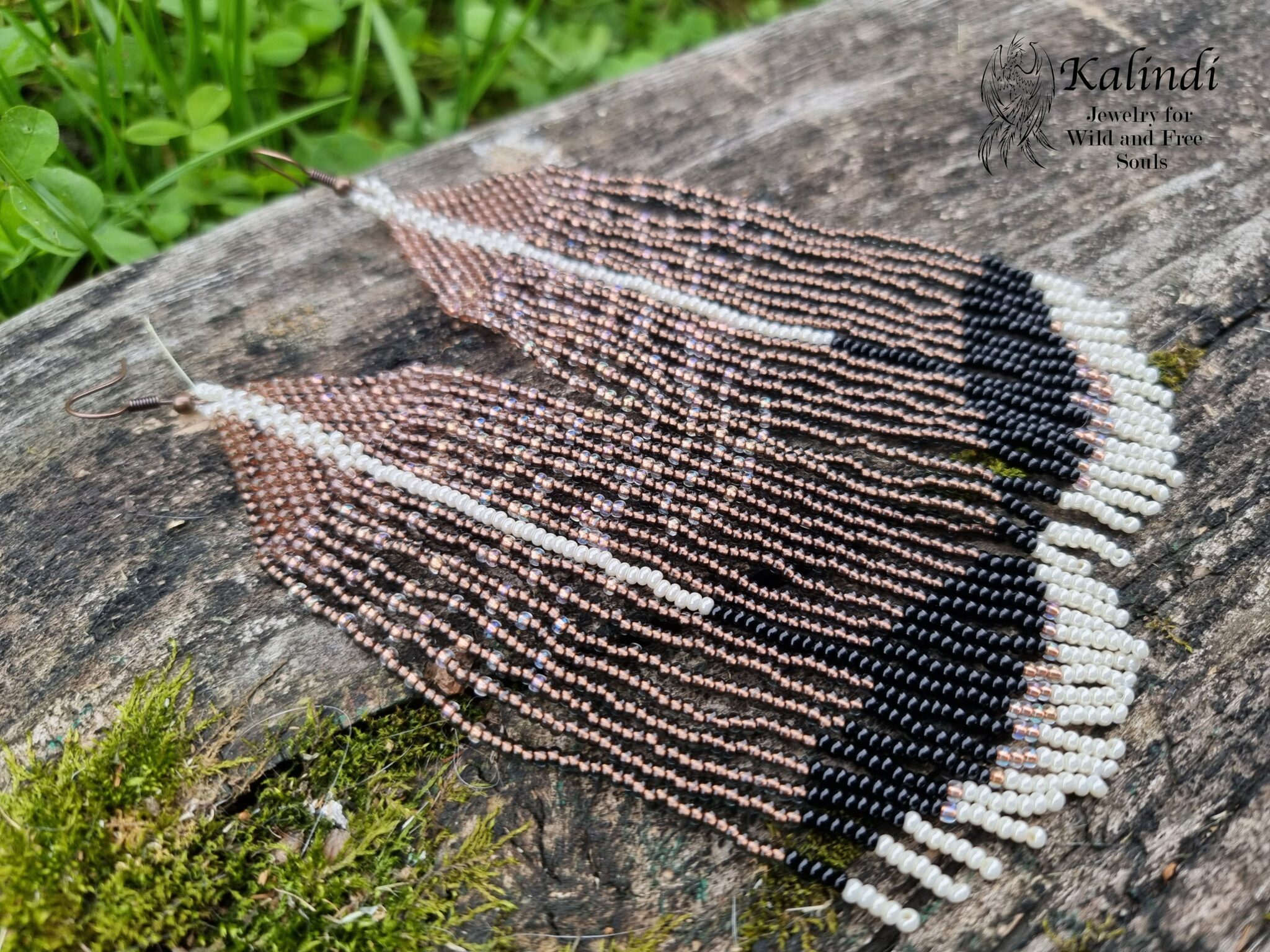 LONG WHITE BEADED EARRINGS FEATHER