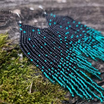 HANDMADE BEADED EARRINGS IN BLACK AND SEA WAVE