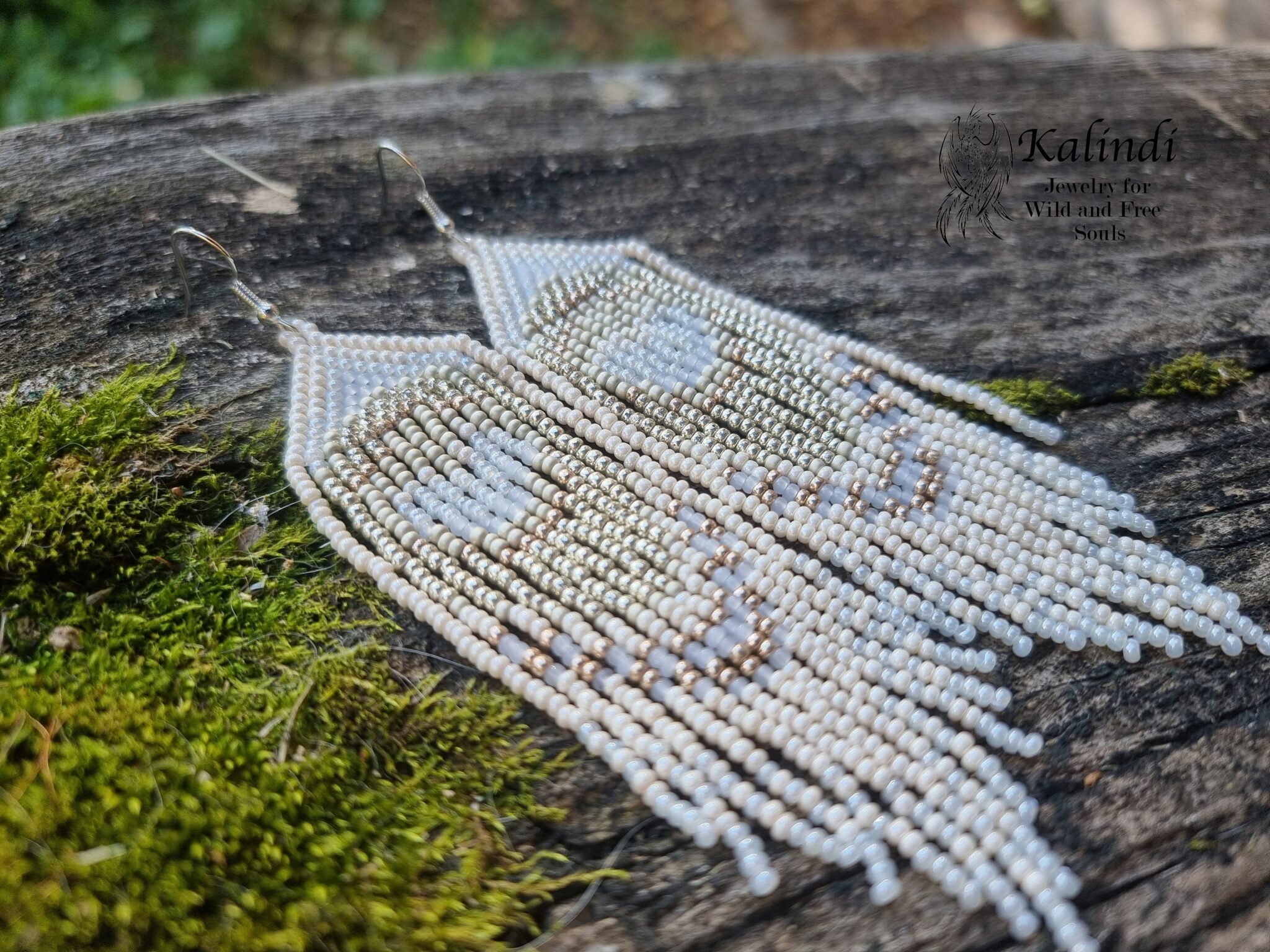 HANDMADE WHITE PEACOCK BEADED EARRINGS