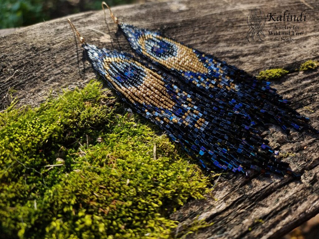 HANDMAD BLACK PEACOCK BEADED EARRINGS