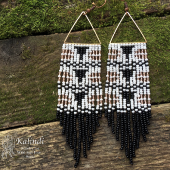 HANDMADE BEADED EARRINGS WITH FRINGE