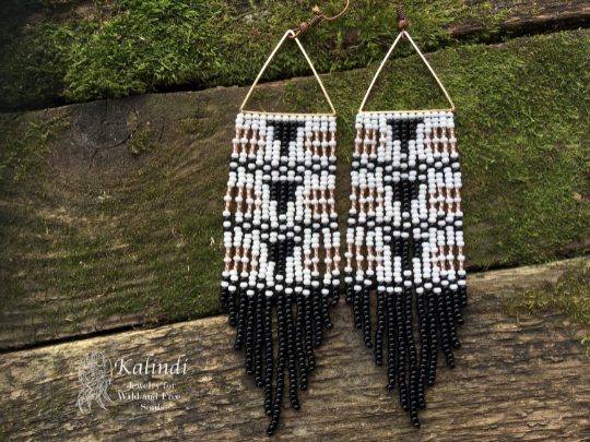 HANDMADE BEADED EARRINGS WITH FRINGE