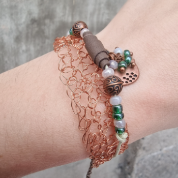 Braided bracelet made of copper wire