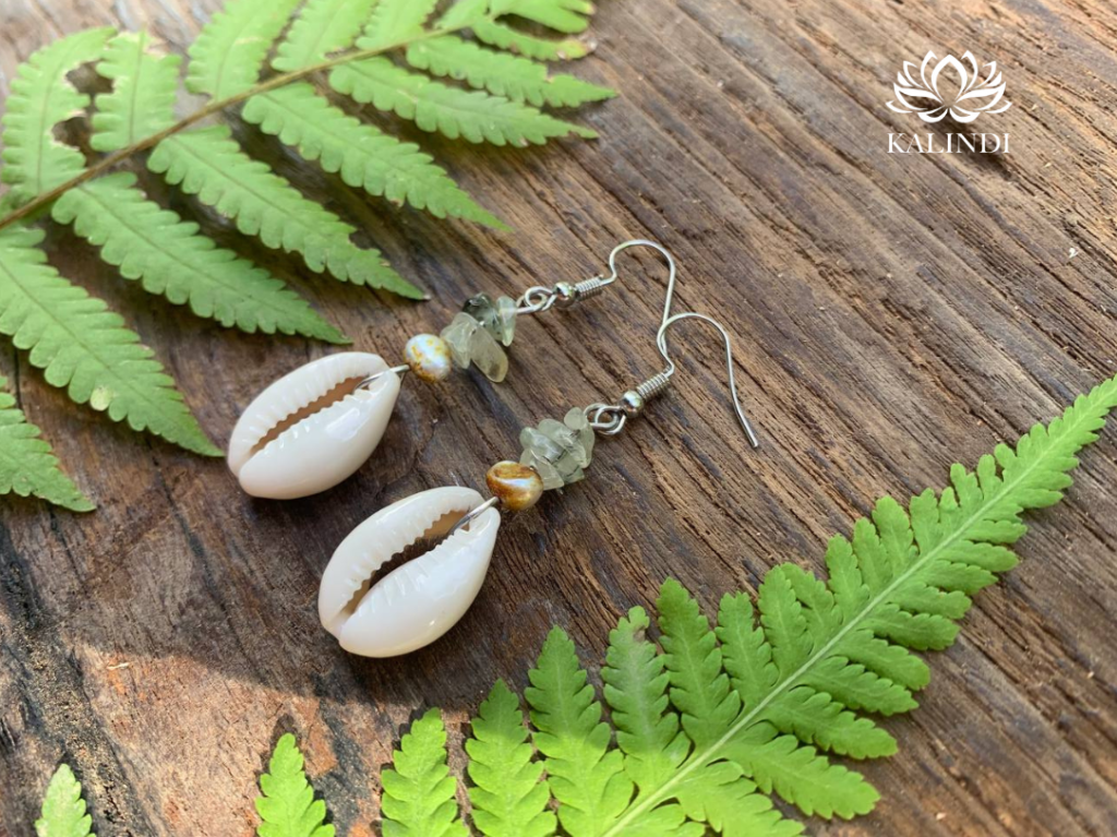 Handmade Earrings natural Cauris shells