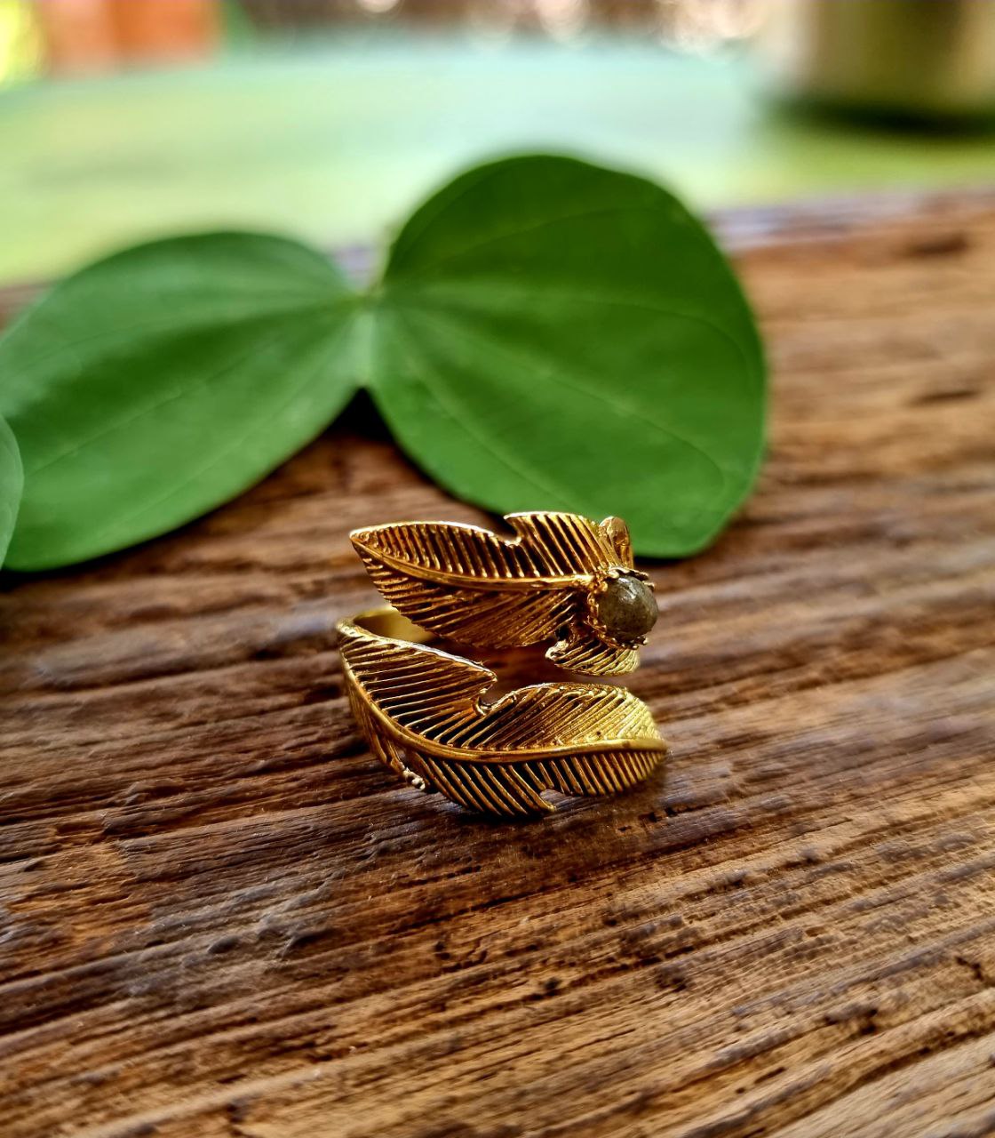 handmade boho-style labradorite ring from India