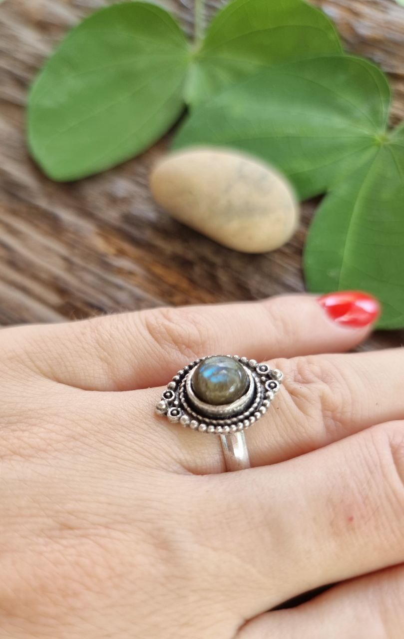 handmade boho-style labradorite ring from India