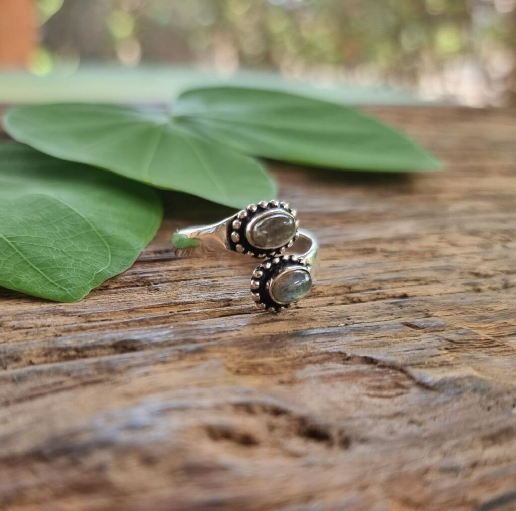 handmade boho-style labradorite ring from India