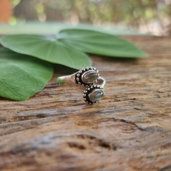 handmade boho-style labradorite ring from India