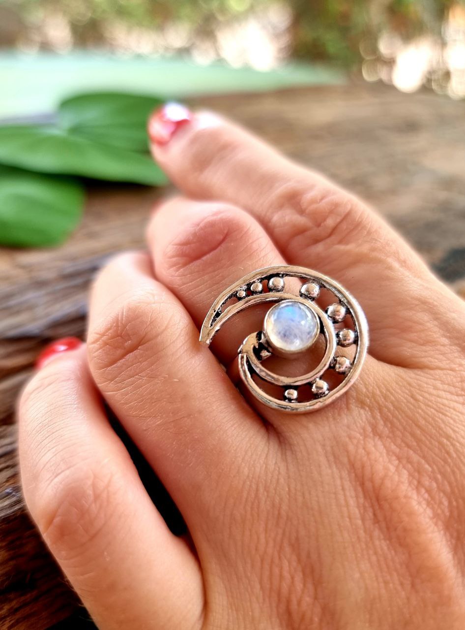 handmade boho-style moonstones ring from India