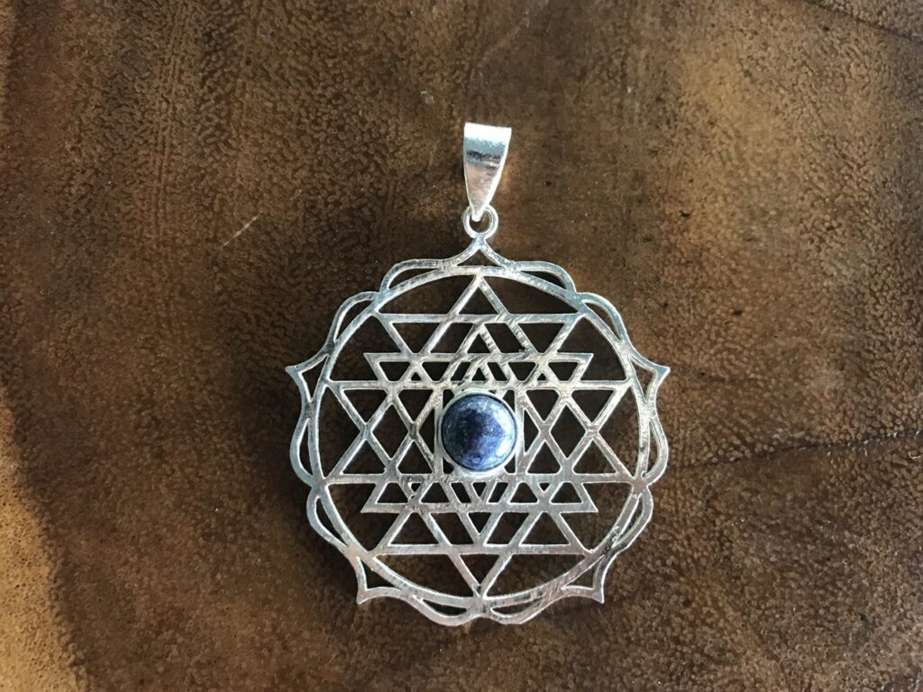 Sri Yantra with Lapis Lazuli Pendant - Silver-Colored Alloy