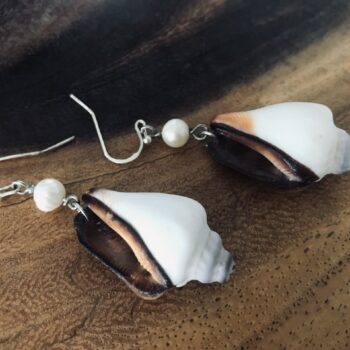 Handcrafted Shell and Pearl Earrings: Natural Elegance